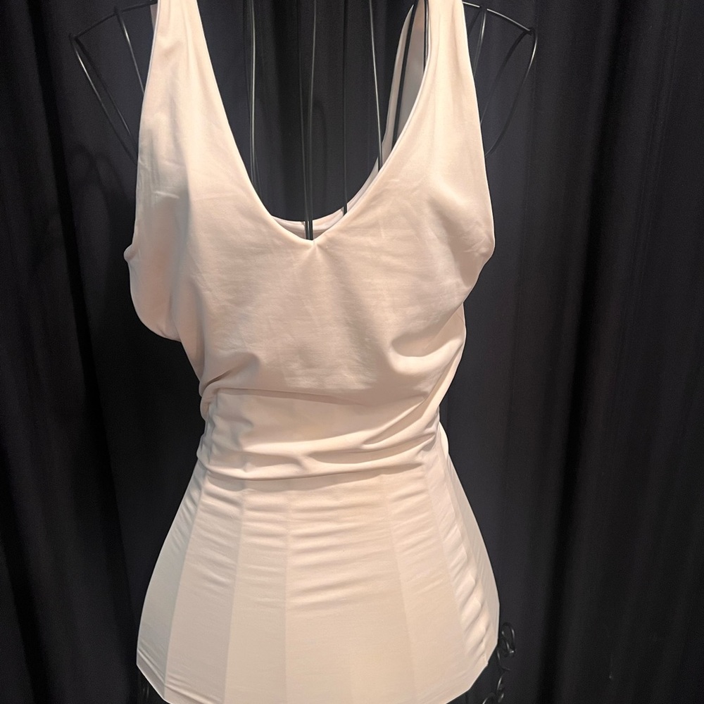 Spanx Red Hot 4 Way white and cream tank top size Large.